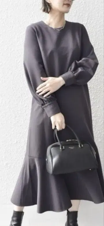 미사용 SHIPS 헤엄 플레어 롱 원피스 차콜