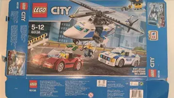 LEGO City 경찰 헬리콥터, 경찰차, 도주 차량 세트 60138