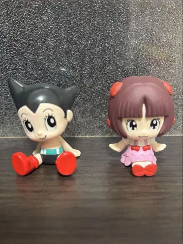 데즈카 오사무 캐릭터 앉아대 가챠 아톰 피노코