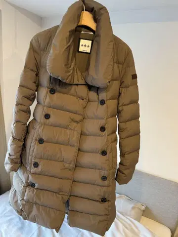 새상품급! TATRAS 테레사 다운 자켓