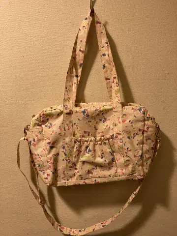 Hello Kitty passage mignon 콜라보 백
