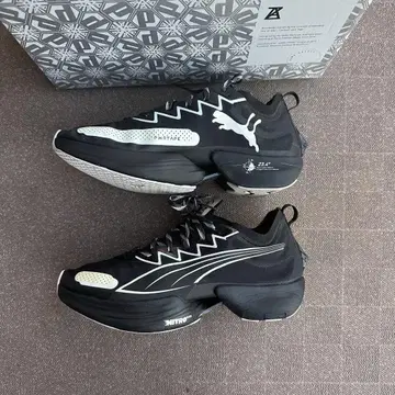PUMA FAST R ANREALAGE 27cm