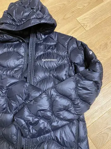 Peak Performance 다운 자켓