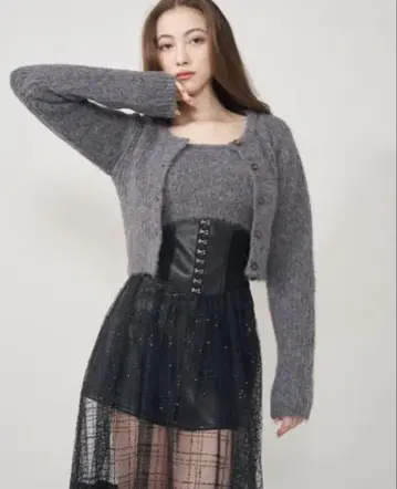 미사용 새상품 Darich 샤기 니트 앙상블 그레이