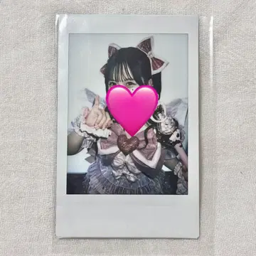 코스프레 의상 폴라로이드 사진