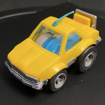 타카라 초로Q 품번 No.A-25 닛산 스카이라인 2000 RS 노랑