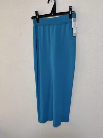 앙카르네 타이트 스커트