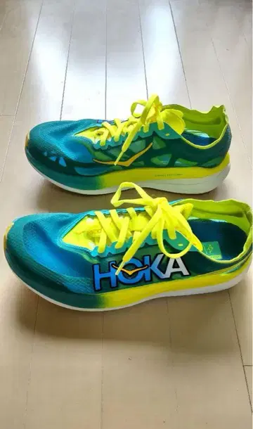 HOKA 로켓x2
