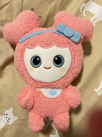 TWICE LOVELYS 복슬복슬 앉은 봉제 인형 모모