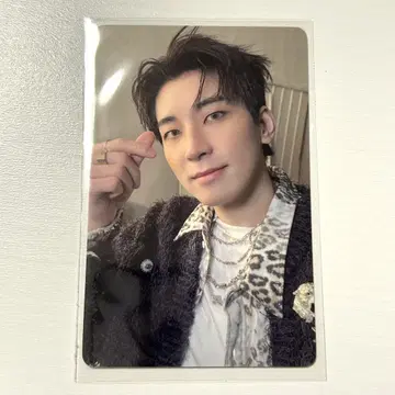 SEVENTEEN HAPPY BURSTDAY yzy 2.0 원우