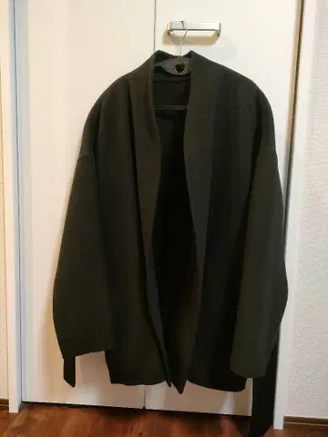 울 100% 블랙 오픈 프론트 롱 코트