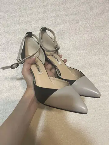 DIANA 스틸레토 펌프스 22.5cm