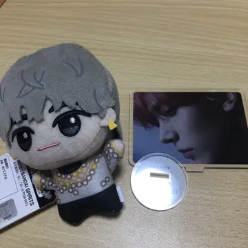 HEESEUNG 봉제 인형 마스코트와 아크릴 스탠드 세트