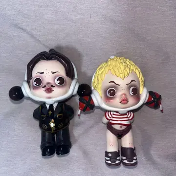 POPMART SKULLPANDA x THE ADDAMS FAMILY