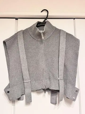 UN3D. FRONT ZIP KT VEST/프론트 지퍼 니트 베스트
