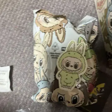 POP MART 팝마트 마카롱 라브브 그린