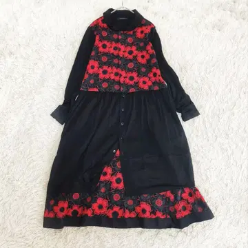크레센트 스커트 롱 티셔츠 자수 꽃무늬 둥근 카라