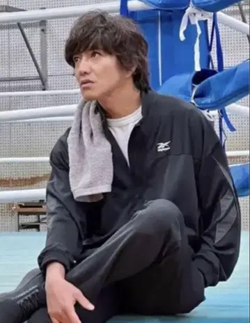 기무라 타쿠야 착용 Reebok eightyone 트랙 자켓