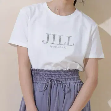 질 바이 질 스튜어트 JILLSTUART 로고 반팔 라메 T셔츠