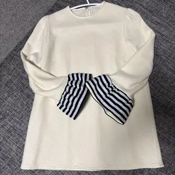 BORDERS & BALCONY 보더스 앳 발코니 상의