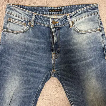 누디 진스 코 데님