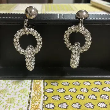 TADASHI SHOJI 실버 귀찌