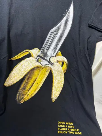 DOMREBEL 도무라벨 인기 완판템 디자인 T셔츠 미사용에 가까운