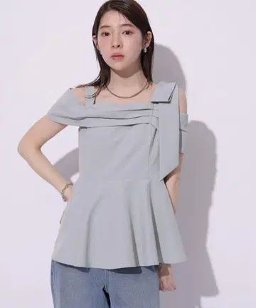 오프숄더 리본 페플럼 상의 M 사이즈 민트 Rirandture