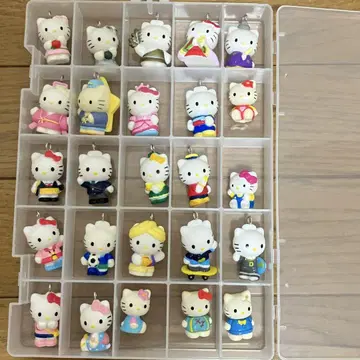 헬로키티 레트로 키링 산리오 다니엘