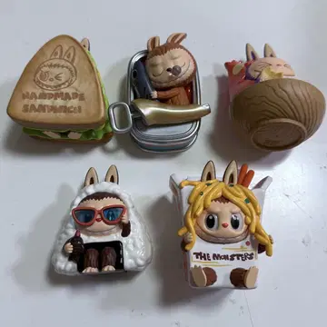 POP MART THE MONSTERS Wacky Mart 피규어