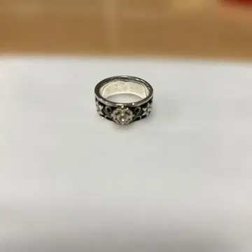 실버 꽃 무늬 반지 스톤 부착