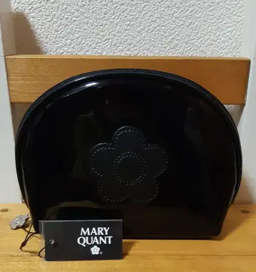 [ MARY QUANT ] 에나멜 파우치 미사용 새상품
