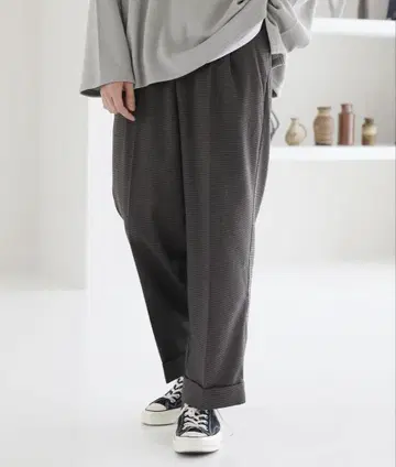 ETELIO 센터 프레스 롤업 슬랙스