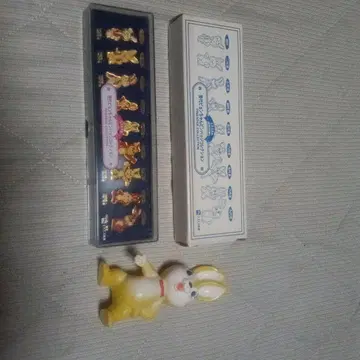 삐용이 소프트 비닐과 빈 배지 세트