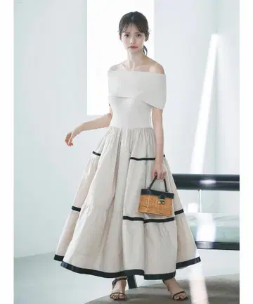 새상품 toccocloset 배색 라인 니트 도킹 티어드 원피스