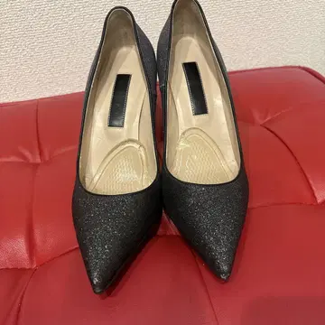 다이애나 라메 글리터 펌프스