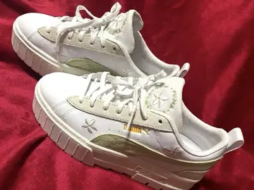 PUMA 스니커즈