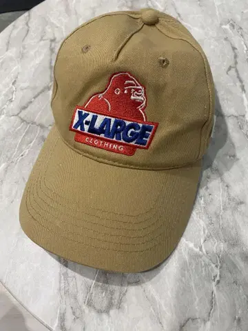 X-LARGE champion 베이지 캡