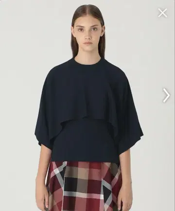 새상품 택 포함 블루라벨 드라이 레이온 스트레치 케이프 니트