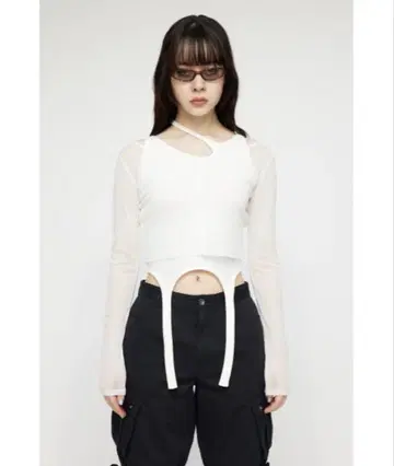 LAGUA GEM 링 SHEER 2PIECE 상의 화이트