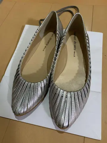 츠모리치사토 펌프스 실버