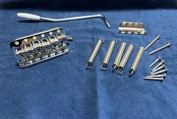 GOTOH GE101T C 고토 기타 트레몰로 브릿지 (크롬)
