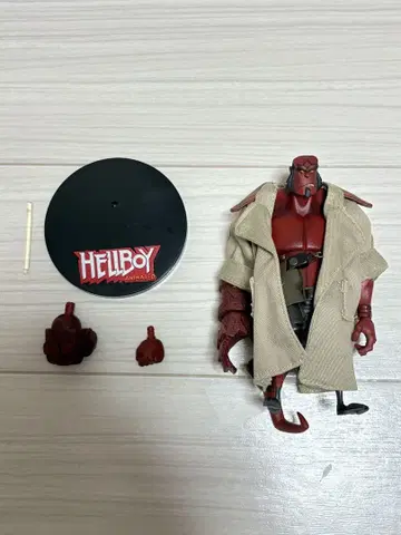 Gentle giant 헬보이 Mezco neca 액션 피규어