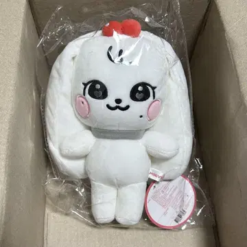 IVE 원영 minive CHERRY 봉제 인형