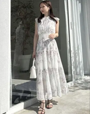 스나이델 Sustainable 20주년 프린트 원피스
