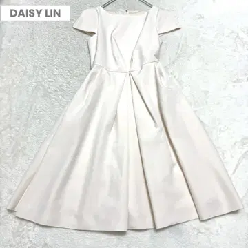 데이지린 에브리데이 프린세스 반팔 원피스 D 로고 금장 장식 아이보리 L