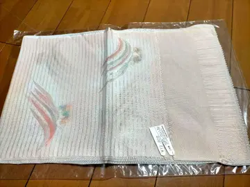 연한 오렌지 실크 오비 장식 천
