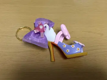 데이지 하이힐형 키링