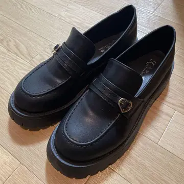 [ 미사용 ] 통굽 로퍼 여성용 26.5cm