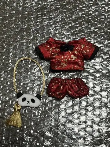 앙스타 이츠누이 차이나 의류 레드